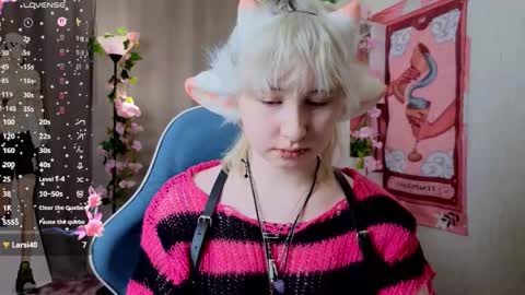 Snapshot of may_leaf chatting on February 27, 2:11 am Mary online show from February 27, 2:11 am