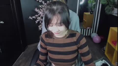 Snapshot of may_lings chatting on March 12, 10:27 pm may_lings online show from March 12, 10:27 pm