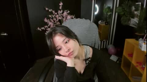 Snapshot of may_lings chatting on March 15, 9:54 pm may_lings online show from March 15, 9:54 pm