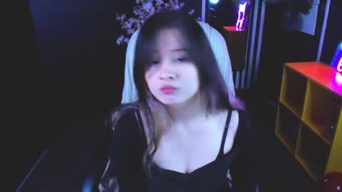 Snapshot of may_lings chatting on April 3, 9:46 pm may_lings online show from April 3, 9:46 pm