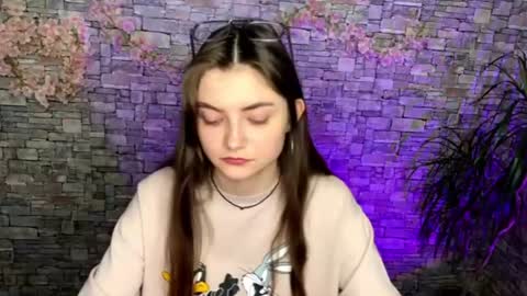Snapshot of may_rollins chatting on June 26, 4:55 pm may online show from June 26, 4:55 pm