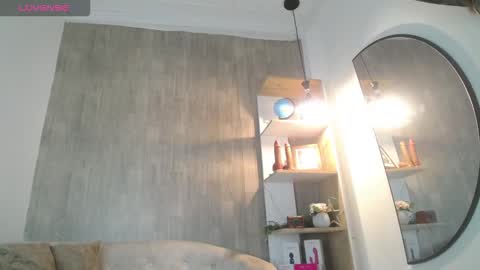 may_wood online show from March 18, 12:08 pm