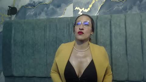 Maya online show from September 17, 1:02 pm