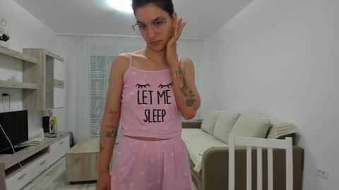 Maya online show from May 13, 5:38 am