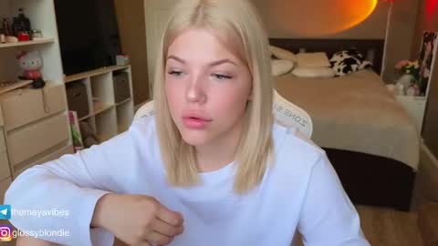 Maya online show from April 14, 3:23 am