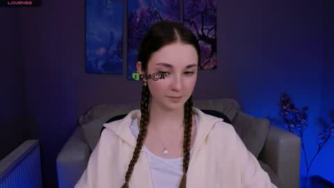 Snapshot of maya_crystal chatting on January 7, 8:11 pm Maya online show from January 7, 8:11 pm