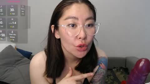maya_kumashiro online show from May 30, 12:19 am