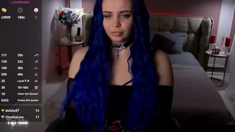 Maya Mils online show from November 7, 2:11 am