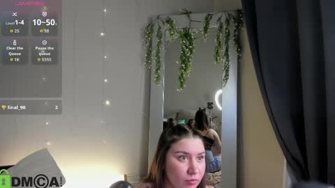 Snapshot of maya_raay chatting on May 22, 1:24 am Maya online show from May 22, 1:24 am