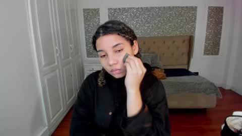 Snapshot of mayaa_ross chatting on October 1, 2:28 am Maya online show from October 1, 2:28 am