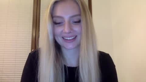 mayaflirt online show from May 14, 8:26 pm