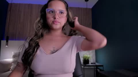 Snapshot of mayalee_ chatting on May 15, 1:07 pm mayalee_ online show from May 15, 1:07 pm