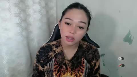 mayasally_ online show from March 25, 9:04 am