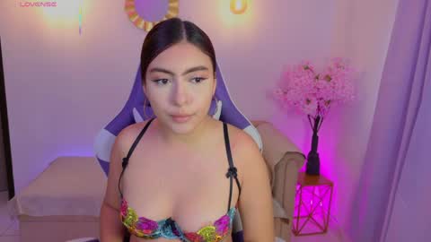 Maya Vexx online show from May 22, 2:55 pm