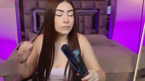 Snapshot of mayavexx chatting on June 25, 3:05 pm Maya Vexx online show from June 25, 3:05 pm