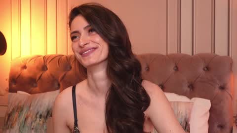 Snapshot of mayavixxen chatting on January 29, 3:01 am MayaVixxen online show from January 29, 3:01 am