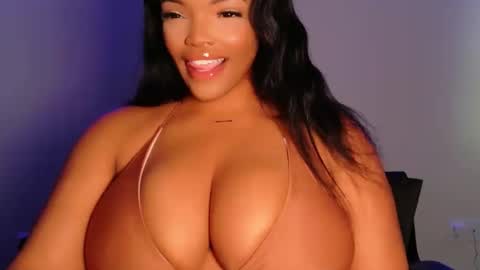 MayBabi online show from April 13, 6:13 pm