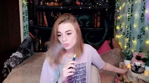 Snapshot of maybe_yours333 chatting on May 23, 1:26 pm maybe_yours333 online show from May 23, 1:26 pm