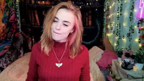 Snapshot of maybe_yours333 chatting on May 27, 11:51 am maybe_yours333 online show from May 27, 11:51 am