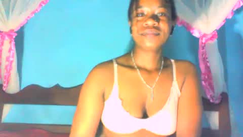 mayrah online show from March 7, 5:17 pm