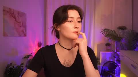 Snapshot of mayshawty chatting on June 18, 1:15 pm May online show from June 18, 1:15 pm