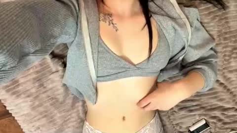 Adel online show from December 22, 1:24 am