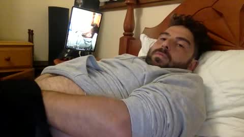 Snapshot of mazl0w chatting on December 14, 3:17 pm mazl0w online show from December 14, 3:17 pm