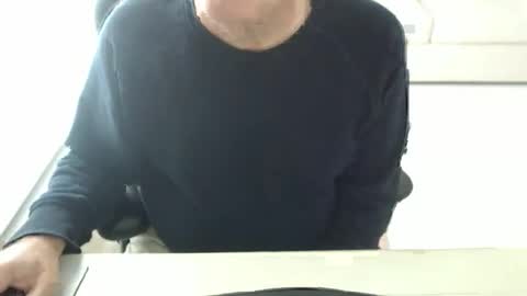 Snapshot of mbeastie chatting on November 3, 6:09 pm Beastie online show from November 3, 6:09 pm