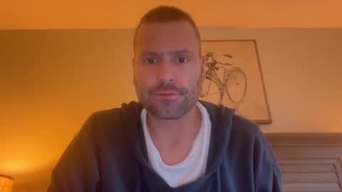 Snapshot of mbnc chatting on November 21, 6:39 pm lol online show from November 21, 6:39 pm