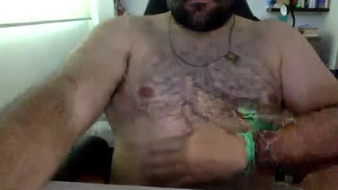 Snapshot of mbotve chatting on October 10, 2:38 pm VzlaMan online show from October 10, 2:38 pm