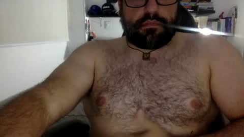 Snapshot of mbotve chatting on October 25, 4:09 am VzlaMan online show from October 25, 4:09 am