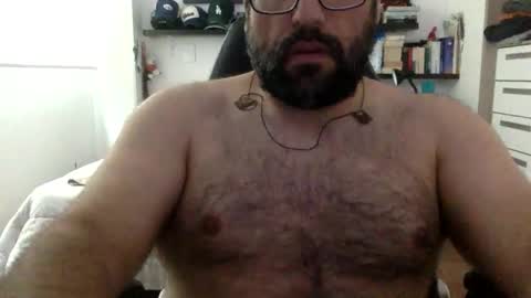 Snapshot of mbotve chatting on February 1, 5:11 pm VzlaMan online show from February 1, 5:11 pm