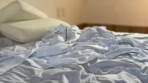 mcklister online show from April 3, 10:08 pm