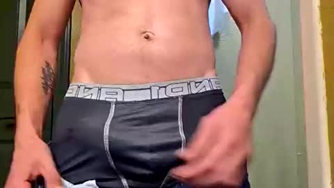 mclovinmackay online show from October 27, 3:54 am