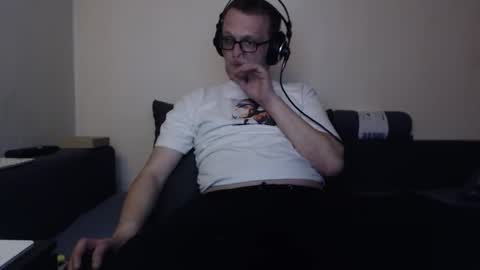 Mike online show from October 24, 7:21 pm