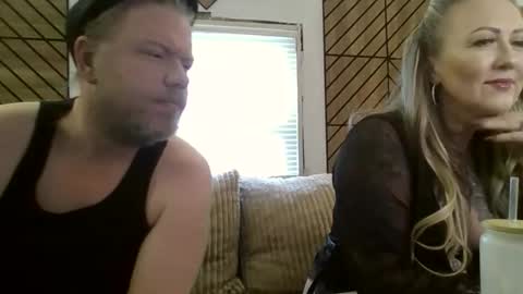 Snapshot of me2283 chatting on May 13, 3:31 pm me2283 online show from May 13, 3:31 pm