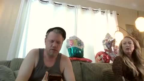 Snapshot of me2283 chatting on May 28, 5:54 pm me2283 online show from May 28, 5:54 pm