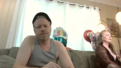 Snapshot of me2283 chatting on May 29, 1:53 pm me2283 online show from May 29, 1:53 pm