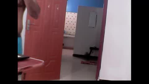 Snapshot of me_hai12 chatting on December 11, 2:54 pm me_hai12 online show from December 11, 2:54 pm