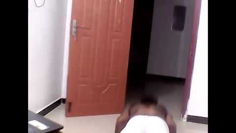 Snapshot of me_hai12 chatting on February 6, 11:37 pm me_hai12 online show from February 6, 11:37 pm