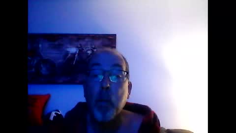 me at home online show from January 8, 11:01 am