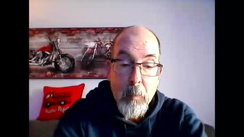 me at home online show from March 7, 7:11 pm