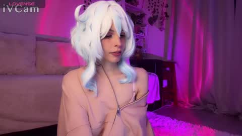 Nicole online show from April 13, 5:29 pm