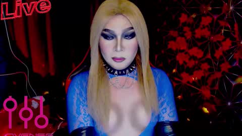 Snapshot of medusaprey chatting on October 31, 3:13 pm THE QUEEN ALPHA Queen Medusa Prey online show from October 31, 3:13 pm