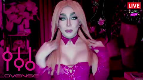 THE QUEEN ALPHA   Queen Medusa Prey online show from March 30, 5:03 pm