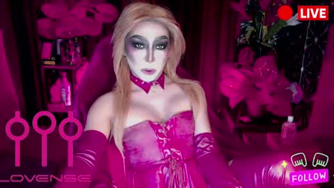 THE QUEEN ALPHA   Queen Medusa Prey online show from June 4, 3:12 am