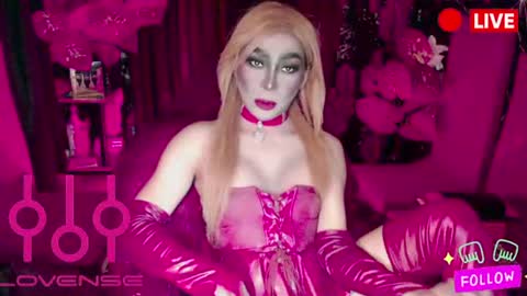 Snapshot of medusaprey chatting on June 12, 5:56 pm THE QUEEN ALPHA Queen Medusa Prey online show from June 12, 5:56 pm