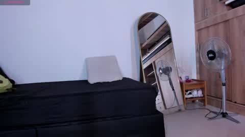 medussa13 online show from February 12, 12:00 pm