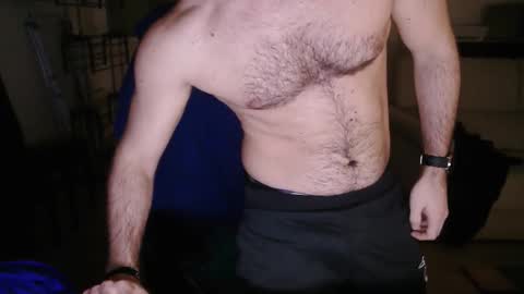 Snapshot of mee_xxx chatting on December 21, 8:27 pm sexyjerk online show from December 21, 8:27 pm