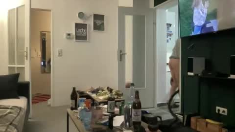 mega1185264 online show from December 20, 7:10 pm